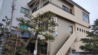 ゲストハウス四方館