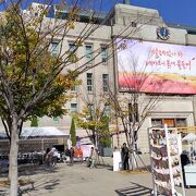 新市庁舎の開業により、図書館としてリニューアル