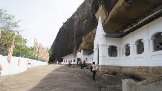 スリランカの世界遺産～ダンブッラ石窟寺院