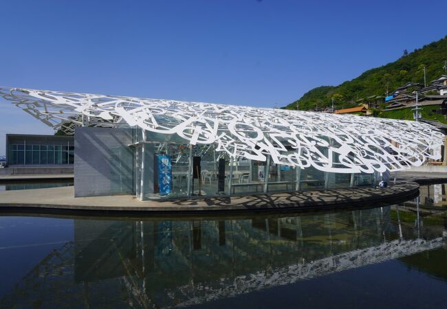 高松市男木交流館 (男木島の魂)