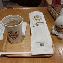 カフェスアダーとバインミー