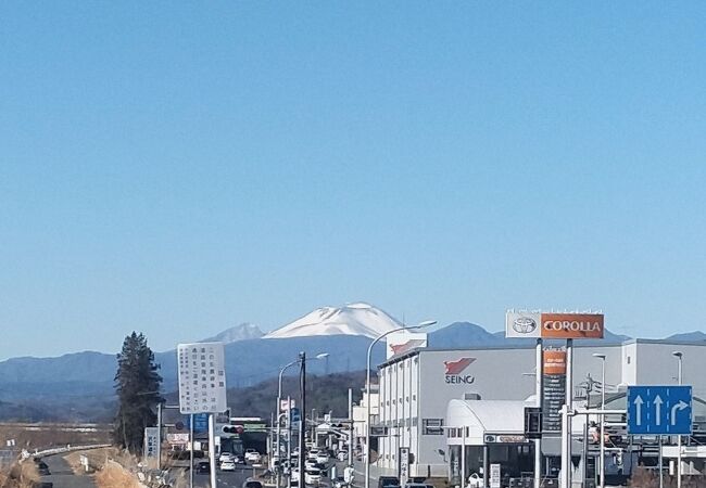 美しいシェープの群馬の山