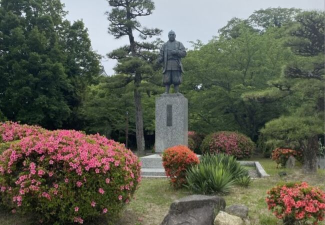 徳川家康公銅像