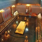 天井が美しい　ムハンマド5世の霊廟 　