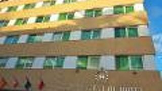 ヘルナン シェラ ホテル