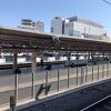 多くの路線が乗り入れる大型駅