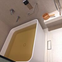 室内の温泉風呂