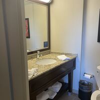 歯ブラシは無く、ボディローションとハンドソープがポンプ式であ