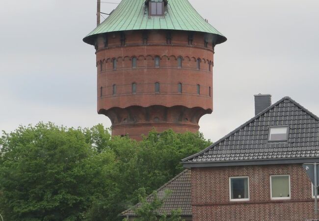 クックスハーフェンの街で2004年まで使われていた不思議な形の給水塔
