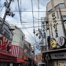 串カツ屋さんが多いです