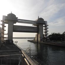 沼津港大型展望水門 びゅうお
