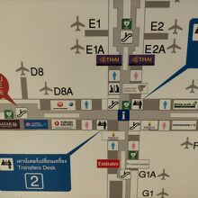 広いスワナプーム空港にはタイ航空のラウンジは幾つかあります。