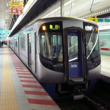 福岡天神駅停車の３０００形電車