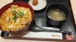 三和の純鶏名古屋コーチン親子丼