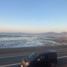 大半が車と並走