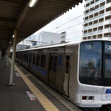 香椎駅で乗り換えます