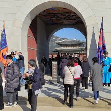 終了後は光化門が撮影会場になってました