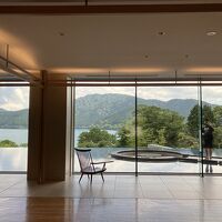 広ーいロビー。景色良し