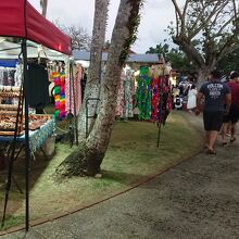 グアム島らしいお土産品が陳列されているお店も様々あった。