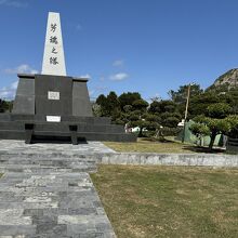 芳魂之塔、全景。