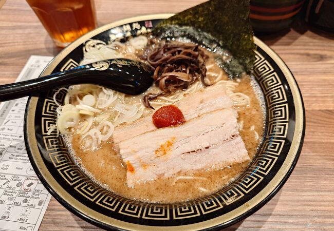 豚骨ラーメン