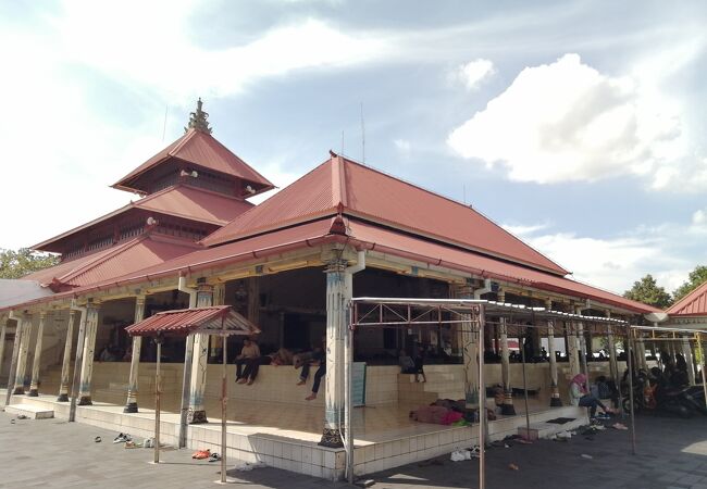 Kauman Grand Mosque