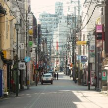 隣接する歓楽街の文化街