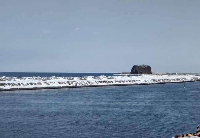 網走海岸から陸続きなんだ