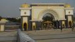 門前の広場から写真を撮るだけでした