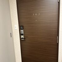部屋の入り口　電子ロック