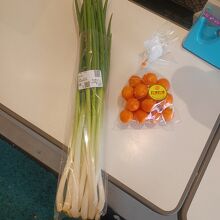 リーズナブルに地元の生鮮食品を購入出来ます。