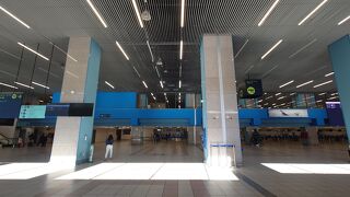 ロードス国際空港 (RHO)