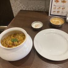 インド料理ムンバイ四谷店＋The India Tea House