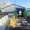 小さい車両の四日市あすなろう鉄道 内部線