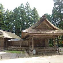 白山神社神楽殿