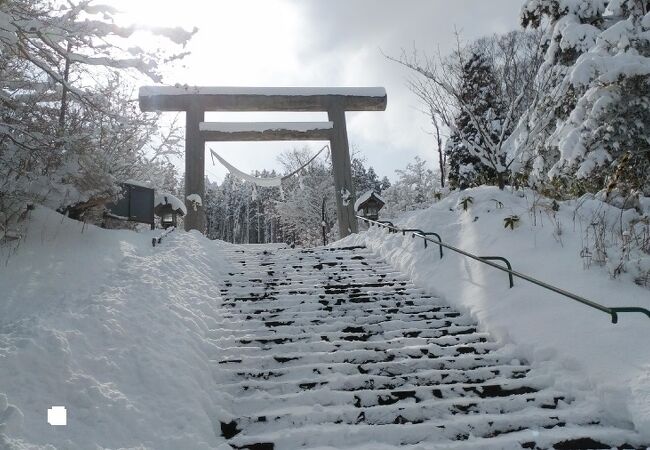 室町時代創建の歴史ある神社