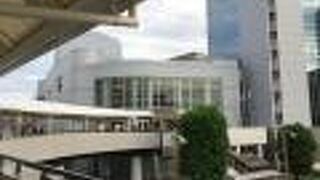 川口総合文化センター