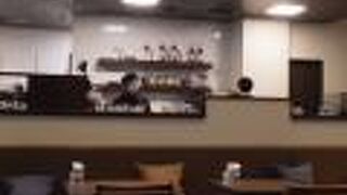 カフェ エクラン イオン三原店