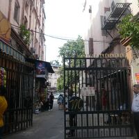 バックパッカーゲストハウスの入口です。コルカタゲストハウス横