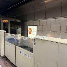 電車とホーム