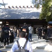 ２月でもたくさんの参拝者