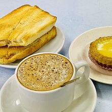 カヤトースト、ホワイトコーヒー、エッグタルト