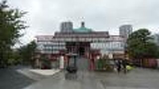 琵琶湖竹生島になぞらえて築かれた島の弁財天