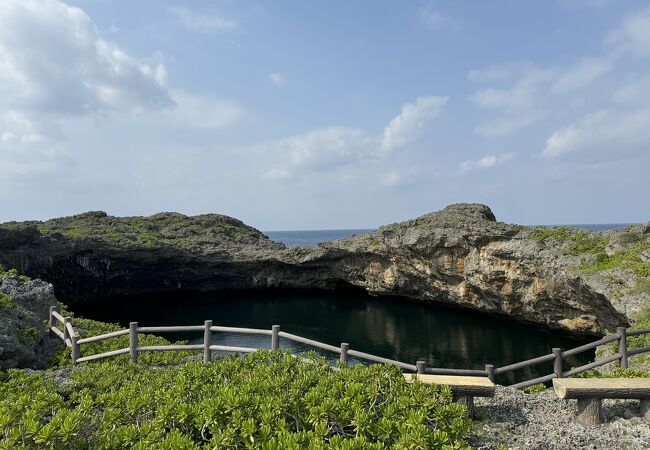 神秘的な絶景を間近で見ることができる