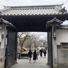《金沢城公園》「石川門」の「一の門」(高麗門)