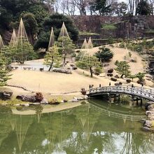 《玉泉院丸庭園》「唐傘」からの庭園風景