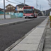 通勤時刻に減便とは…。