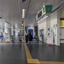 ポートライナー神戸空港駅。