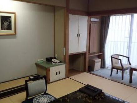 ホテルこうしゅうえん 写真