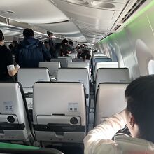 機内